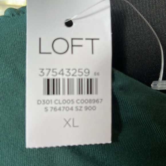 Green Ruched Cap Sleeve Blouse - Picture 4 of 4